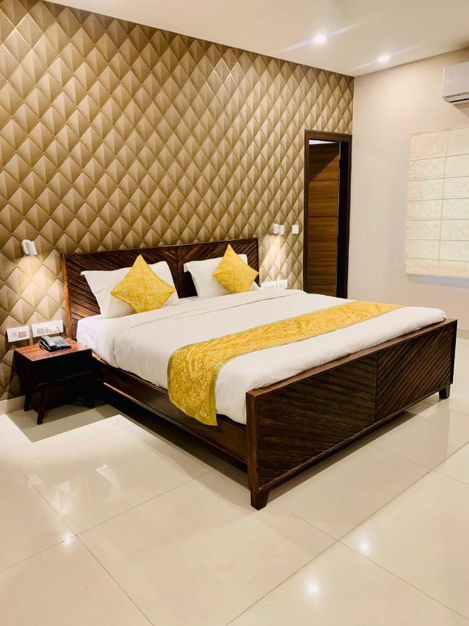 Vienna- A Boutique Hotel Джайпур Екстериор снимка