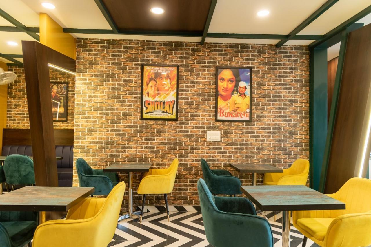 Vienna- A Boutique Hotel Джайпур Екстериор снимка